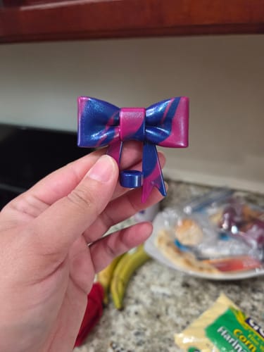 Customer photo review of Berry Truffle 3D Bow Straw Topper