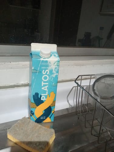 Customer photo review of Jabon líquido para PLATOS en cartón