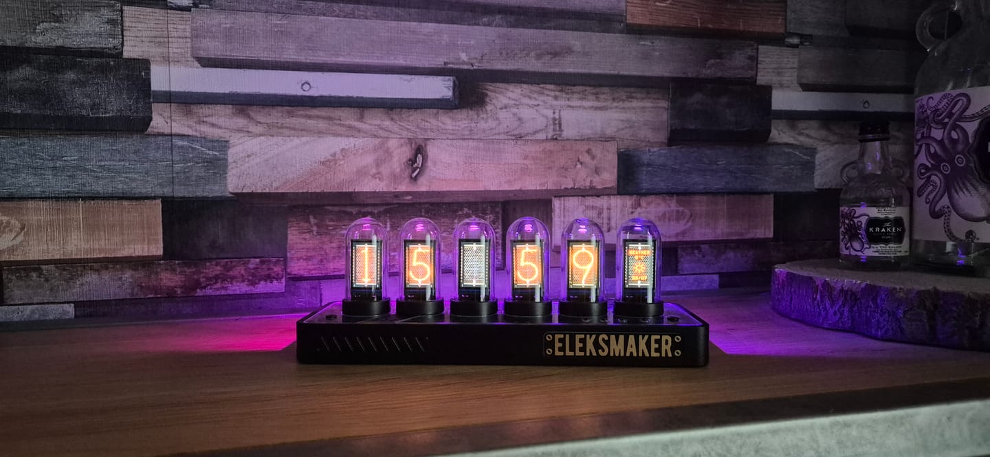 Customer photo review of EleksTube IPS Pro GEN3 Limited Edition 6-Bit Digital Clock