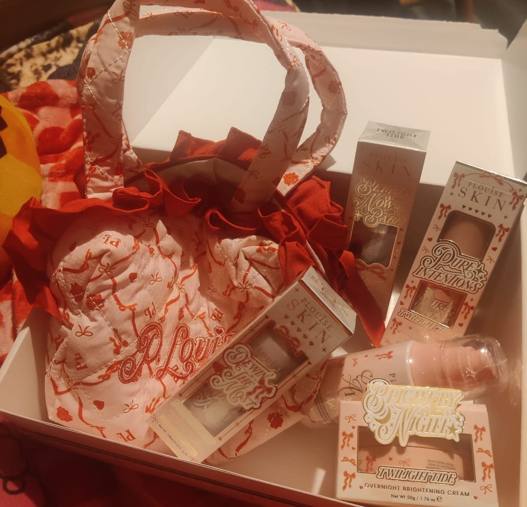 Recenzja zdjęć klientów zestawu i torby do pielęgnacji skóry P.Louise Valentines Bow