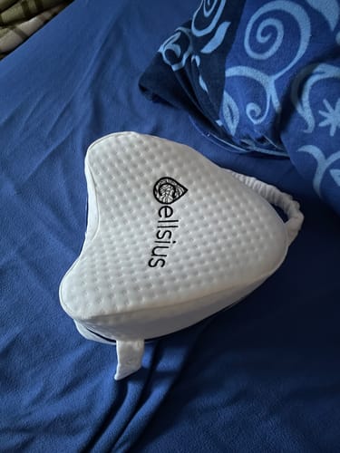 Customer photo review of Cellsius Orthopädisches Kniekissen - Das Geheimnis eines schmerzfreien Schlafs