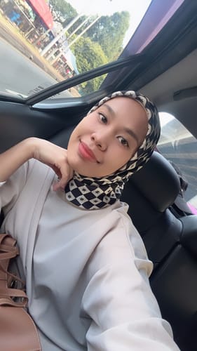 Customer photo review of Monogram Square (Black)