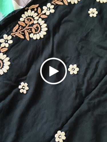 Customer video review of Laiba Black & Beige Long Rayon kurta