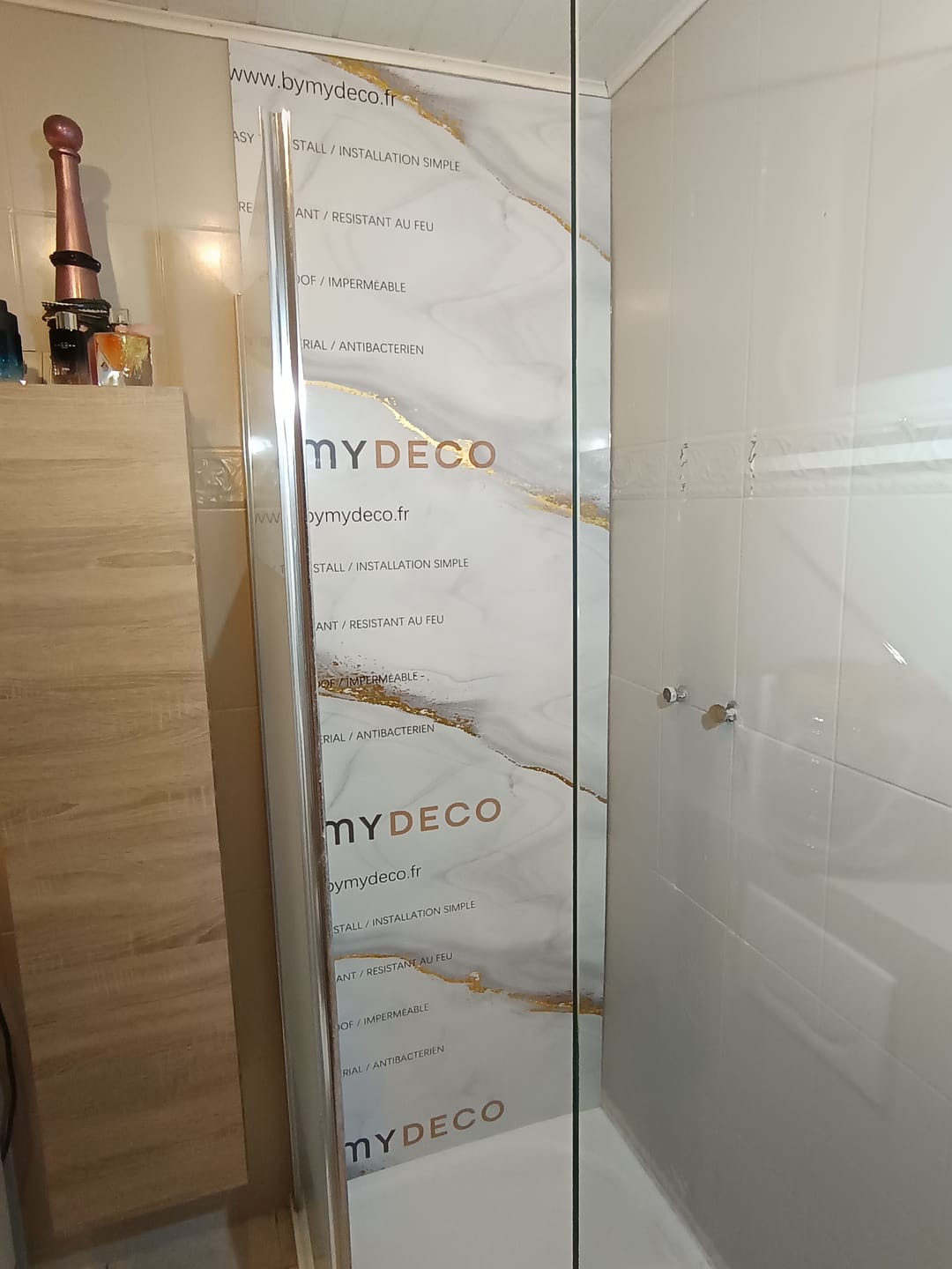 Customer photo review of Panneau Mural PVC Effet Marbre Blanc Marron - 260 x 120 CM