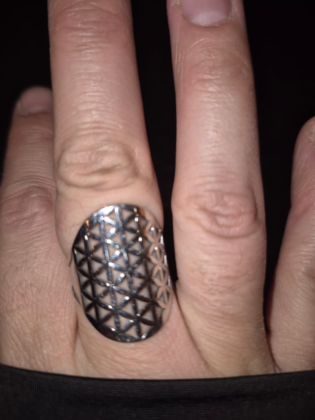 Customer photo review of Bague Ajustable "Fleur de Vie"