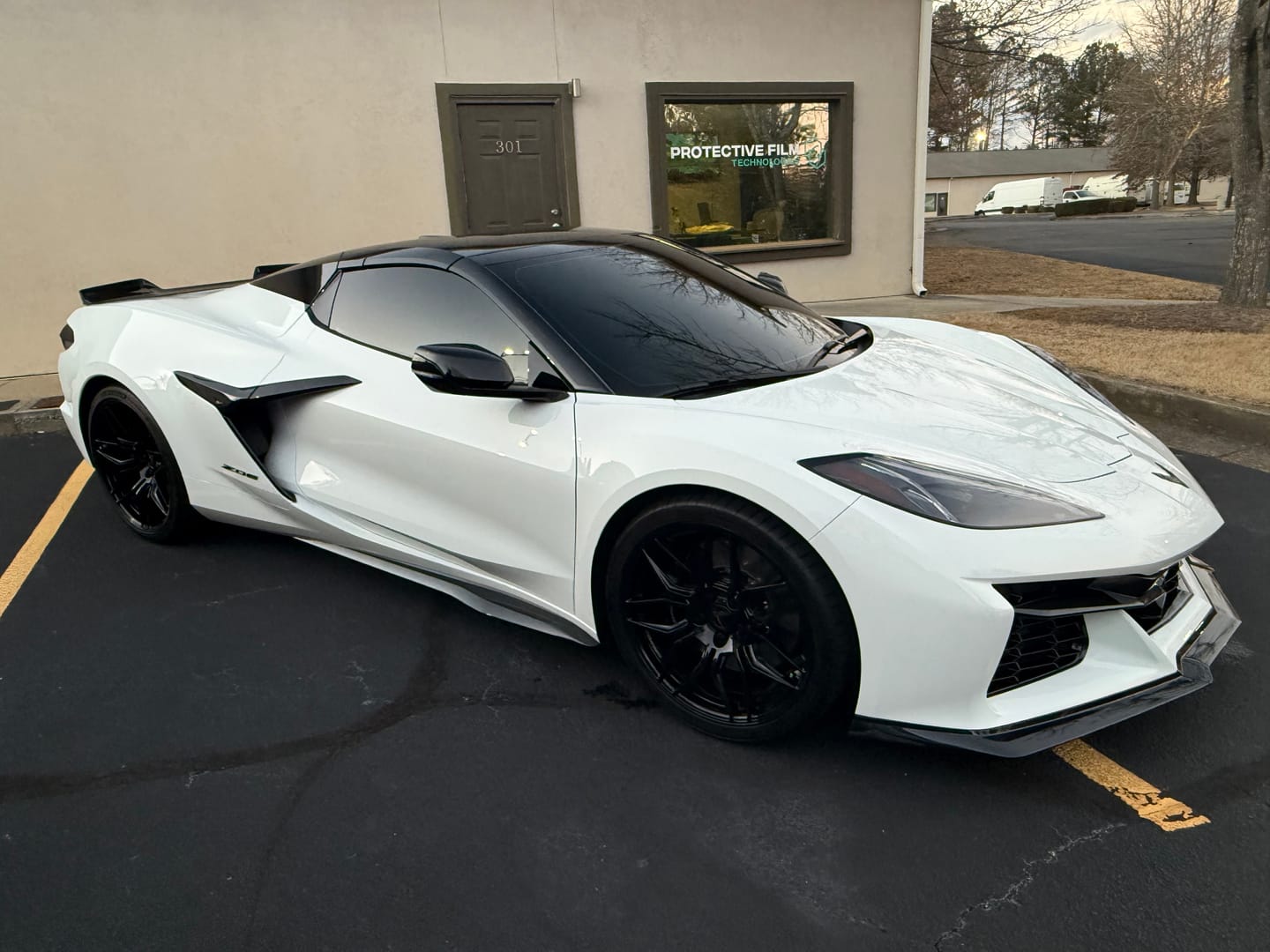 Customer photo review of Corvette C8 Z06 / E-Ray DRY CARBON FIBER Front Splitter [Z07 Package]