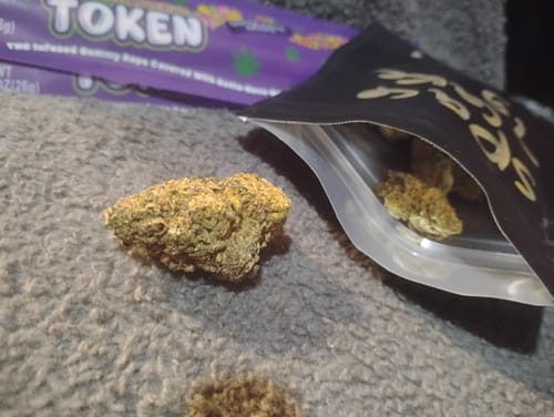 Customer photo review of Space cake - Hybrid