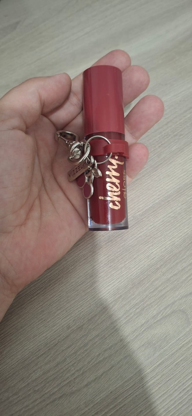 Customer photo review of Cherry Gloss - Vizzela