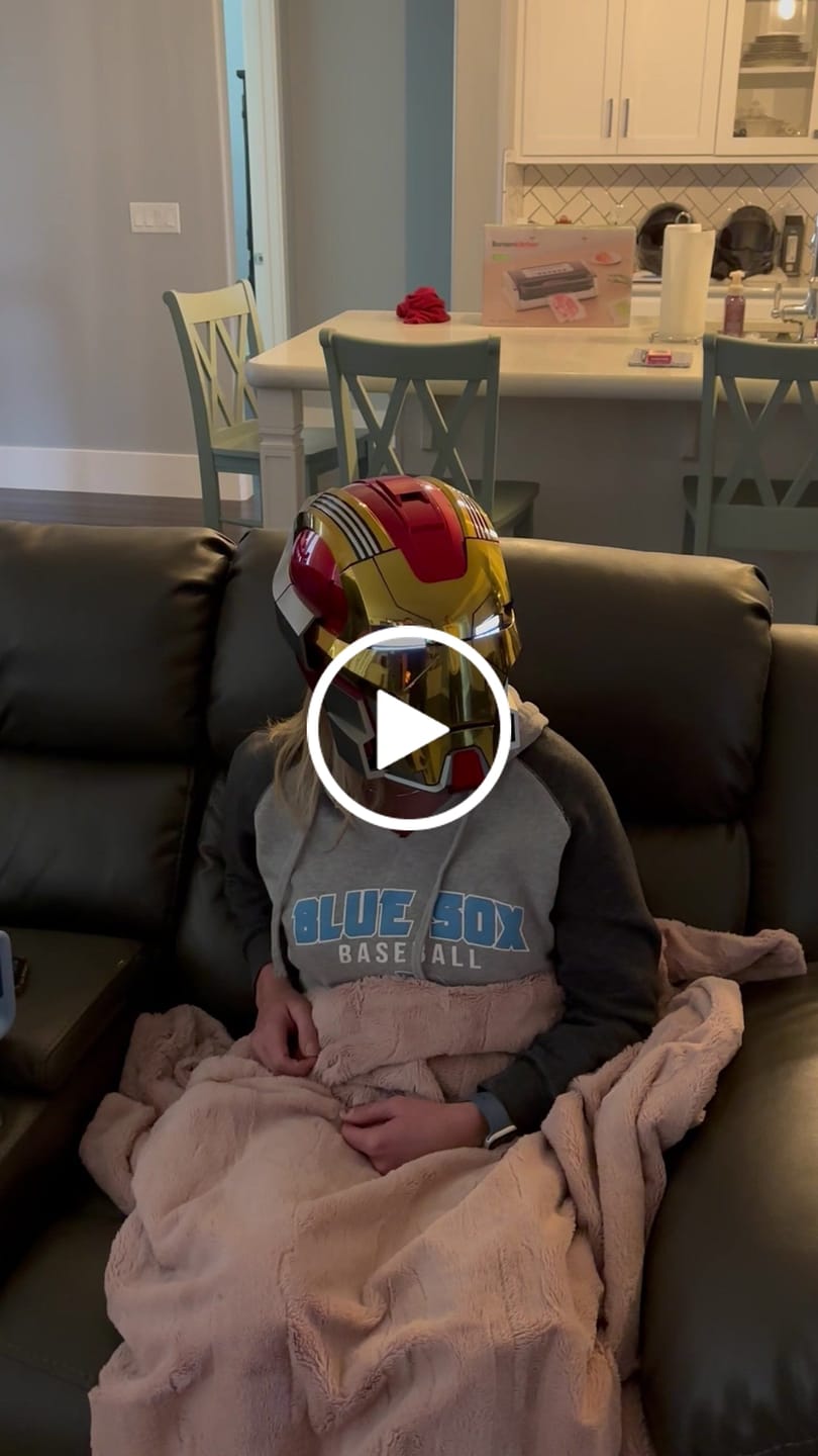 Customer video review of 2026 MK17 Life-Size Wearable 1/1 Helmet | english version