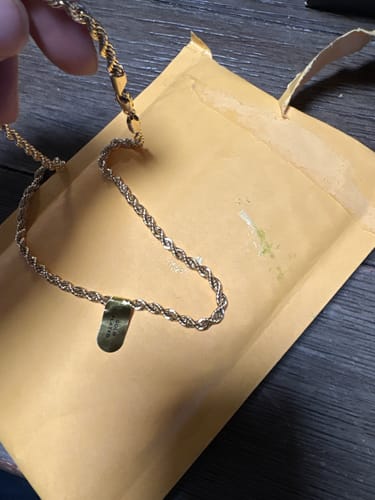 Customer photo review of FREE Gold Chain Necklaces