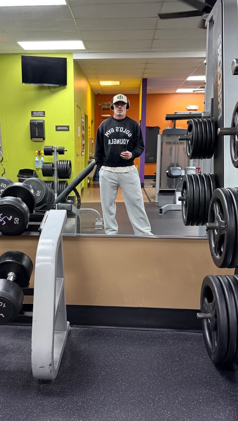 Customer photo review of 5166 - Gold's Iron Legacy Vintage Crewnecks