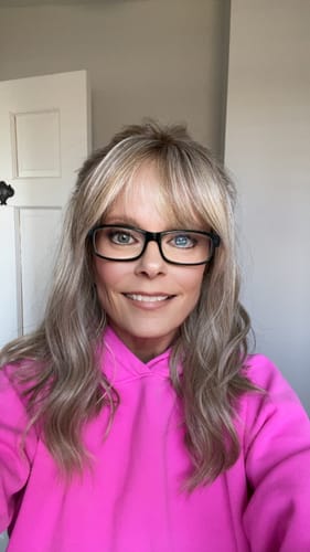 Customer photo review of GOLDEN HOUR - Frosted Blonde