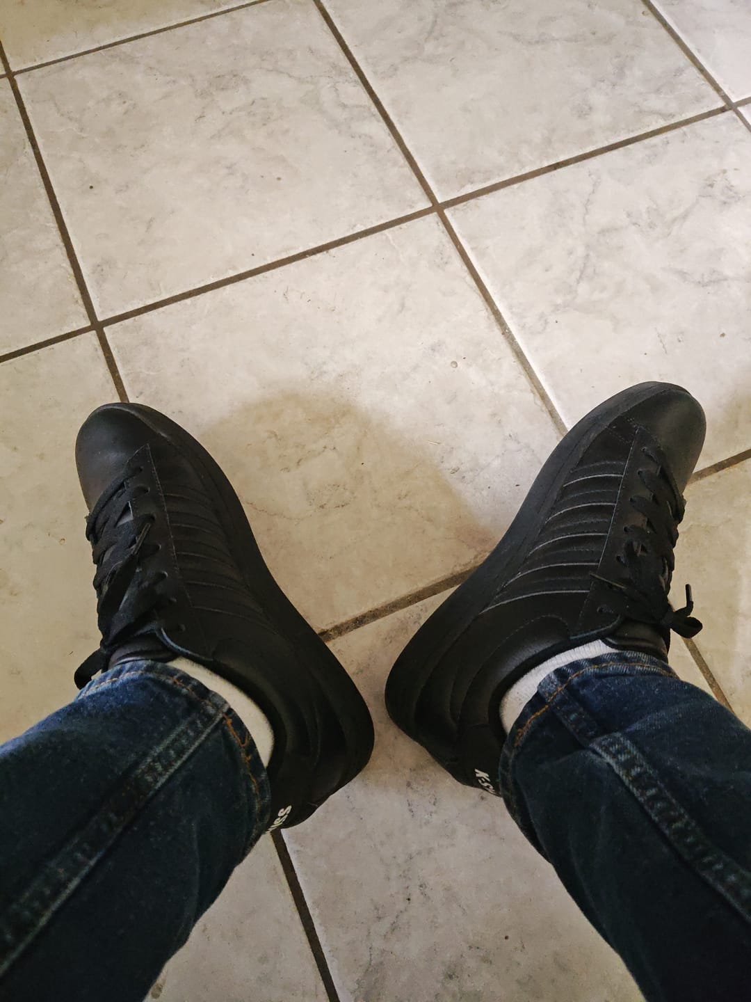 Customer photo review of 04413-010-M | COURT TIEBREAK II | BLACK/BLACK/BLACK