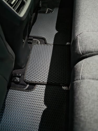 Customer photo review of Auto Fußmatten nach Maß - Komplettset