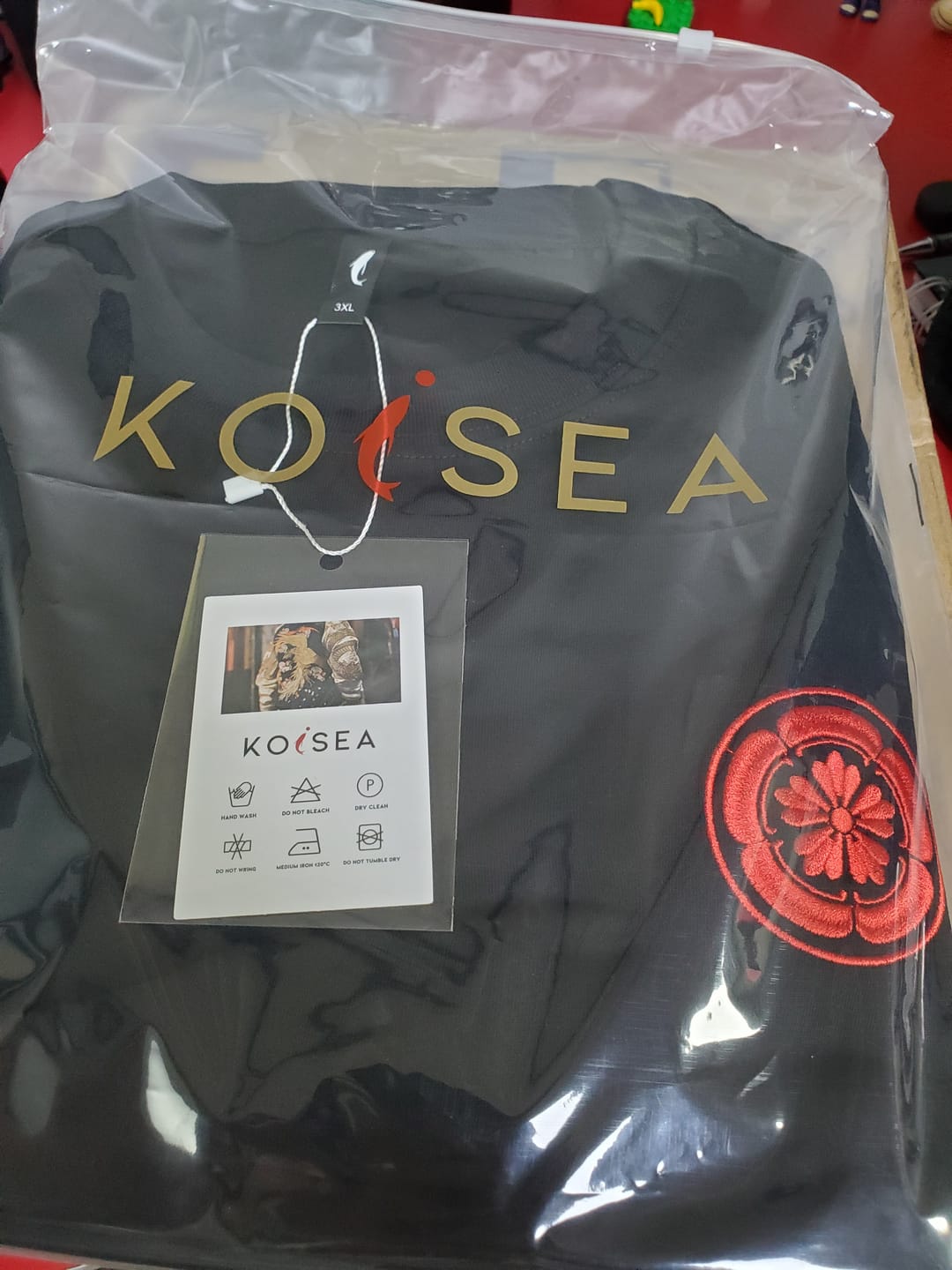 Customer photo review of The Big Cat Embroidery T-shirt