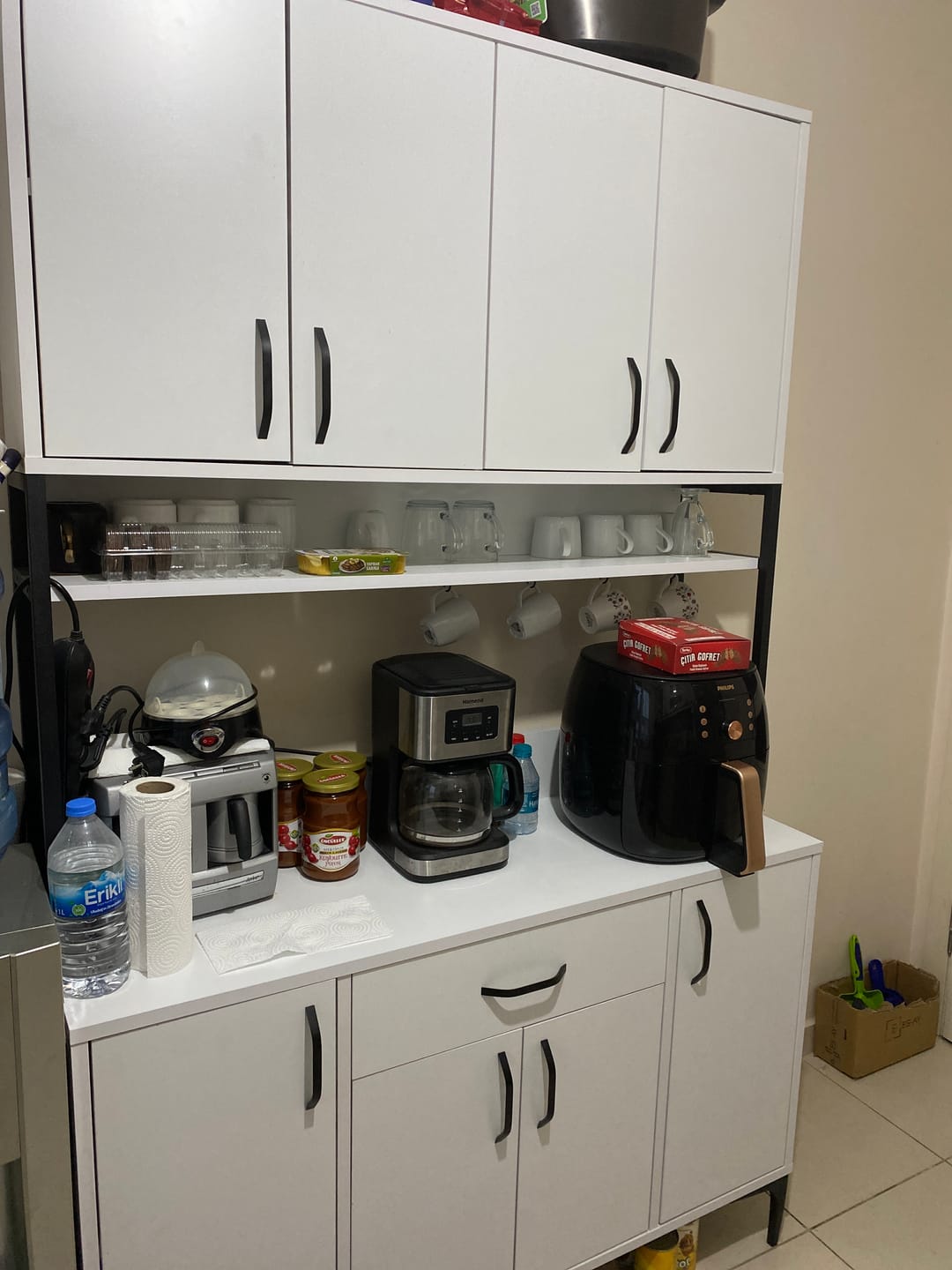 Customer photo review of Rani JE192 Çok Amaçlı Dolap 5 Kapaklı Kiler Mutfak Dolabı Beyaz - Sepet Ceviz