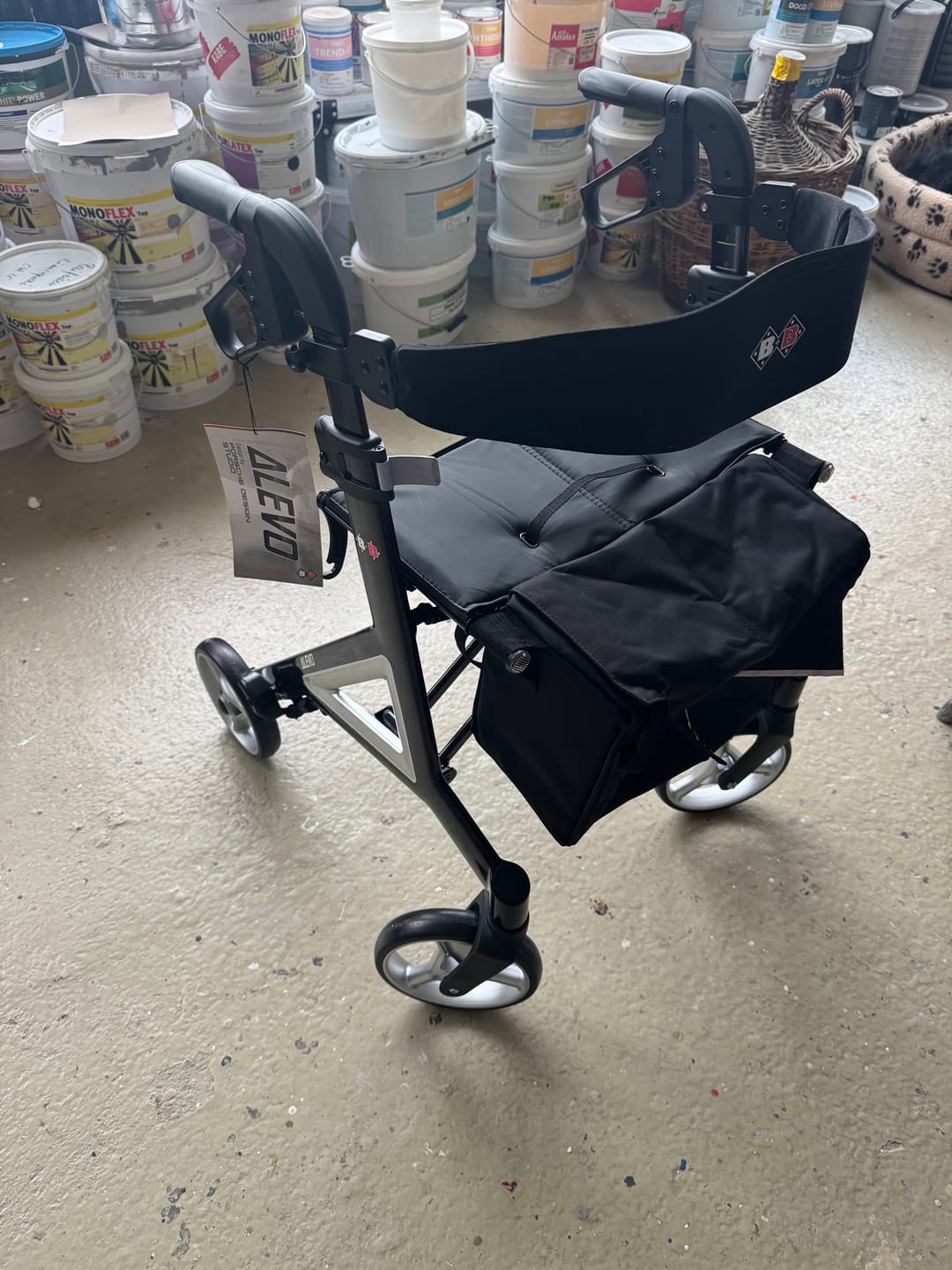 Customer photo review of Carbon Rollator Alevo - Design by Porsche Design Studio x Bischoff & Bischoff