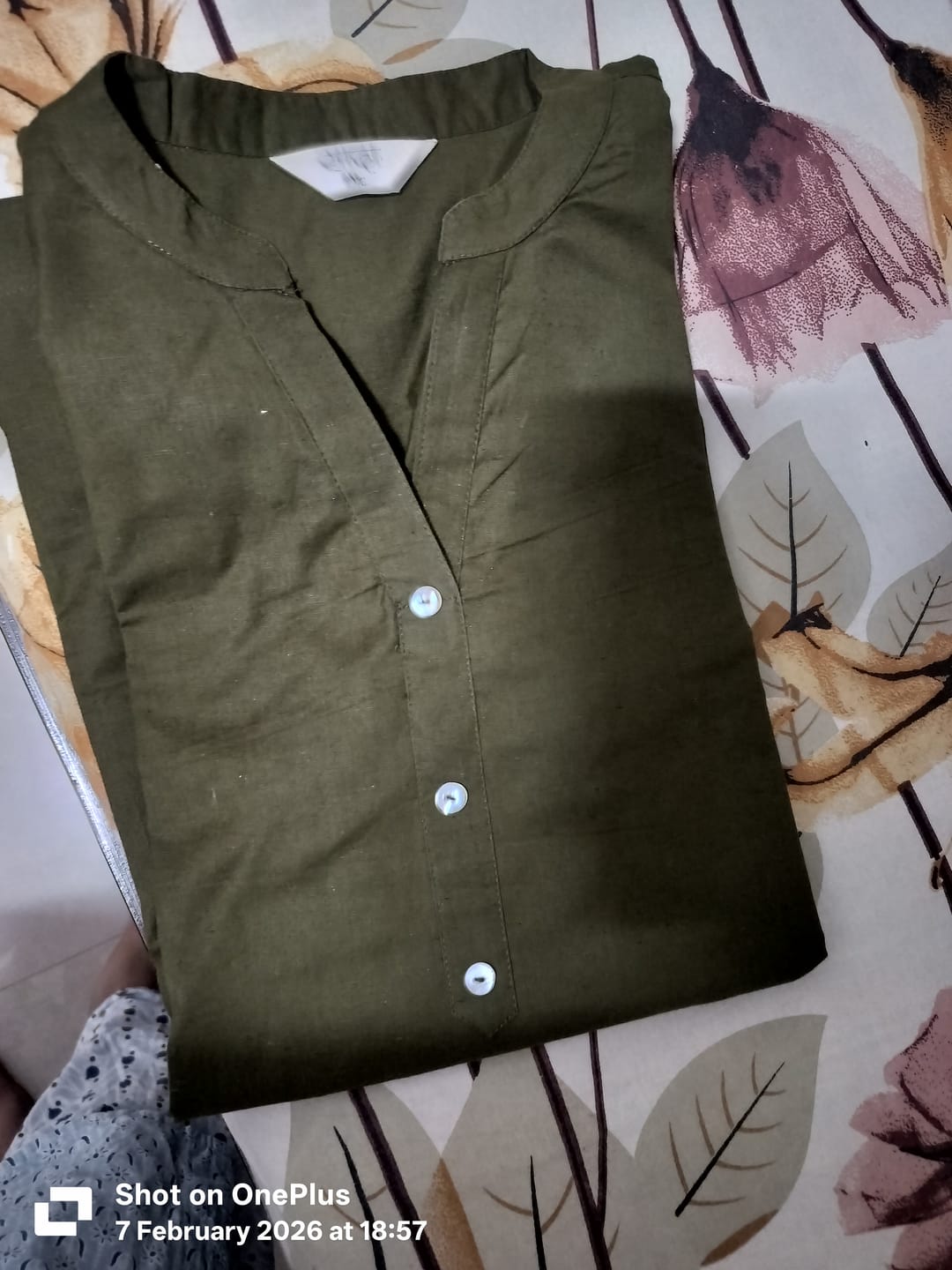 Customer photo review of Women Olive Green Airy Linen Short Kurta