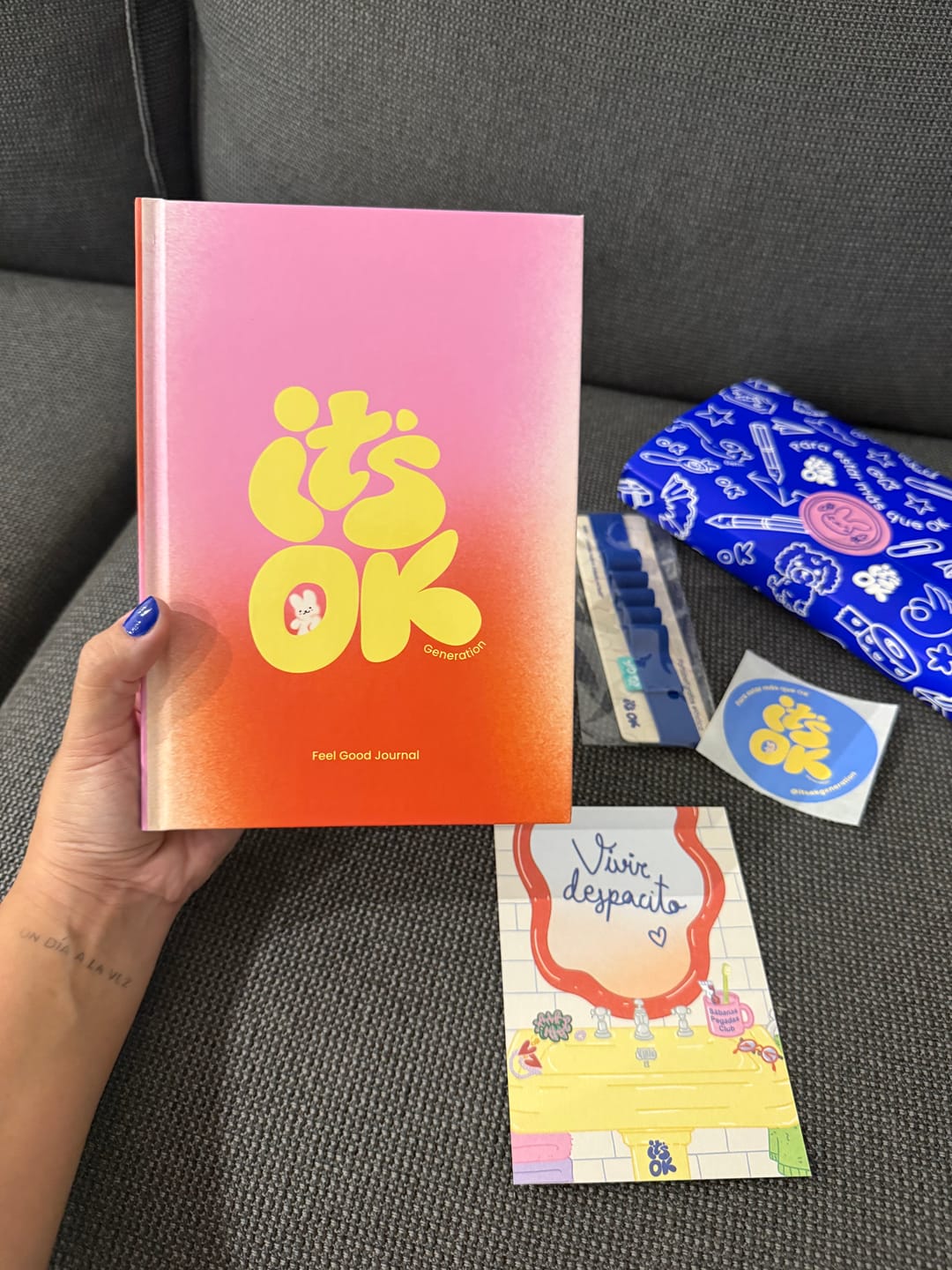 Customer photo review of Feel Good Journal | Portada Mandarina