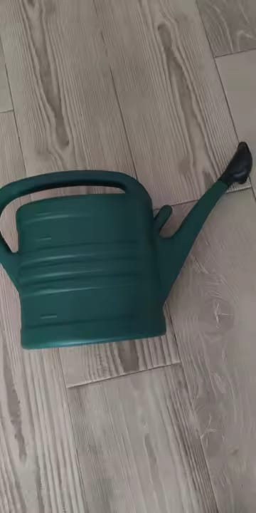 Customer photo review of Garten-Gießkanne 5L mit Brausekopf & langem Ausguss