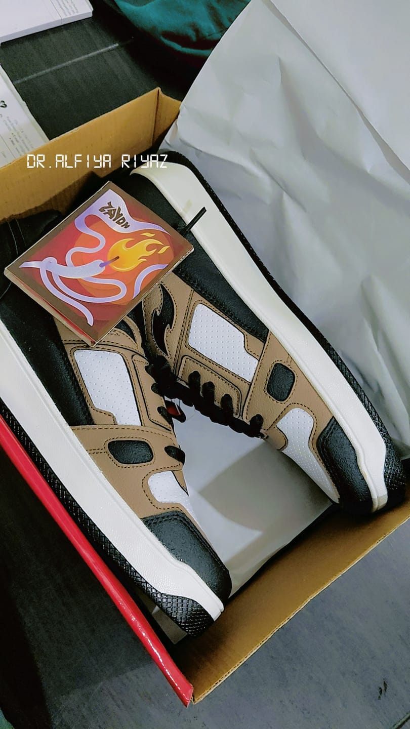 Customer photo review of ASH Black Brown