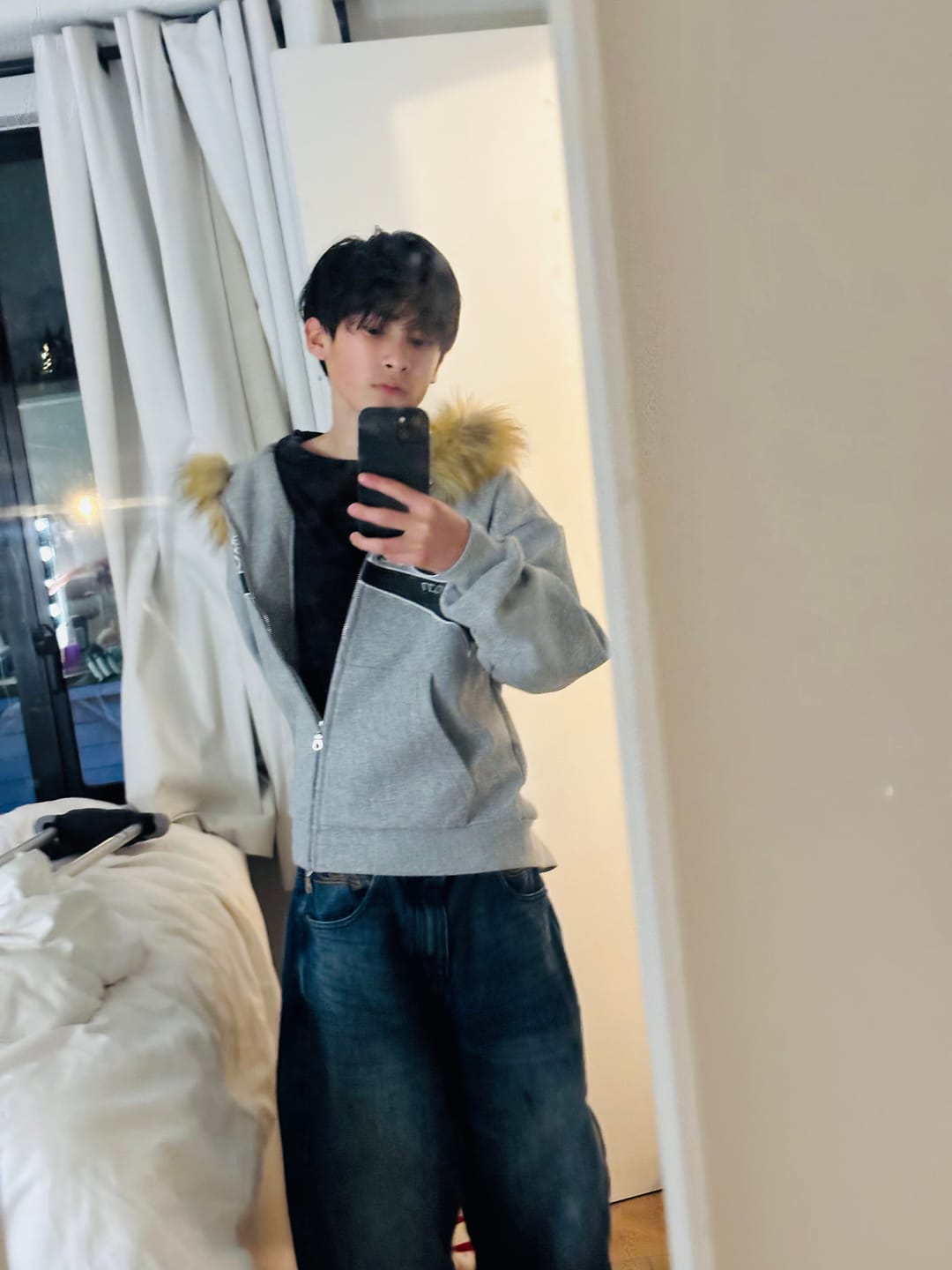 Customer photo review of Aelfric Eden Boxy Faux Fur Collar Hoodie
