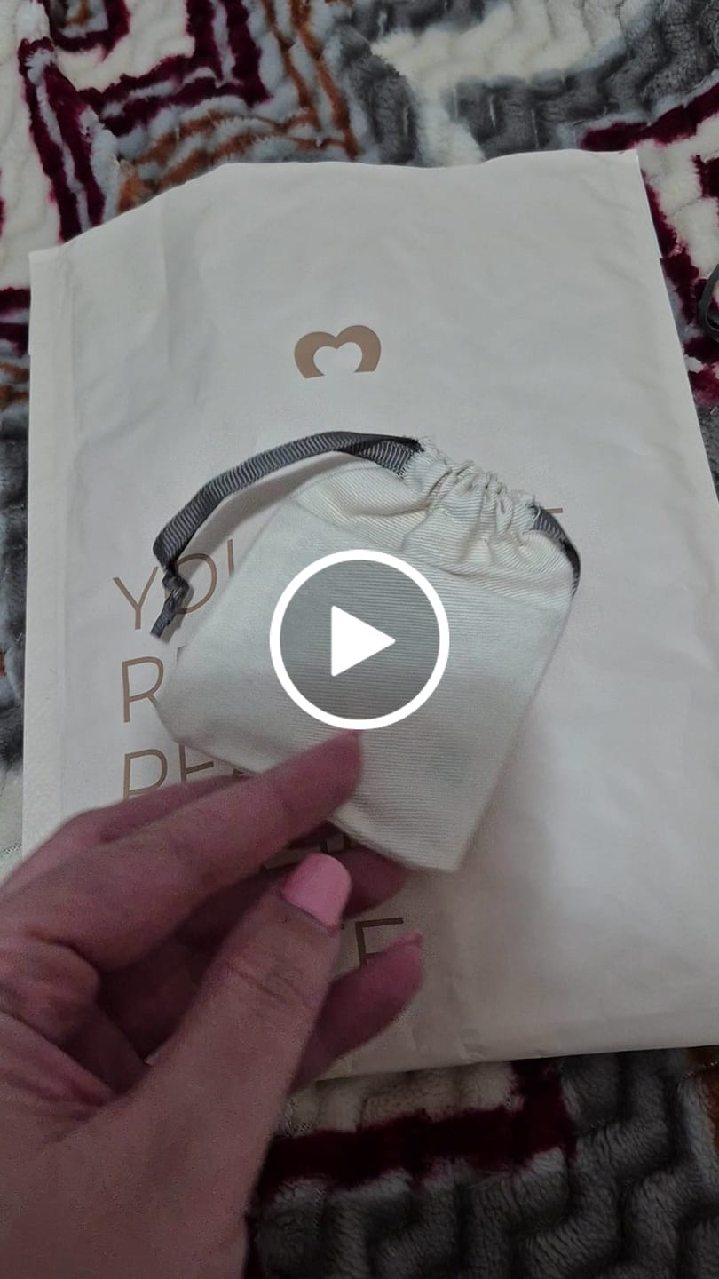 Customer video review of Bolsita Regalo Sweet Beige