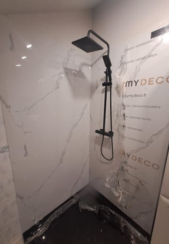 Customer photo review of Panneau PVC Effet Marbre Blanc – Étanche Salle de Bain / Douche