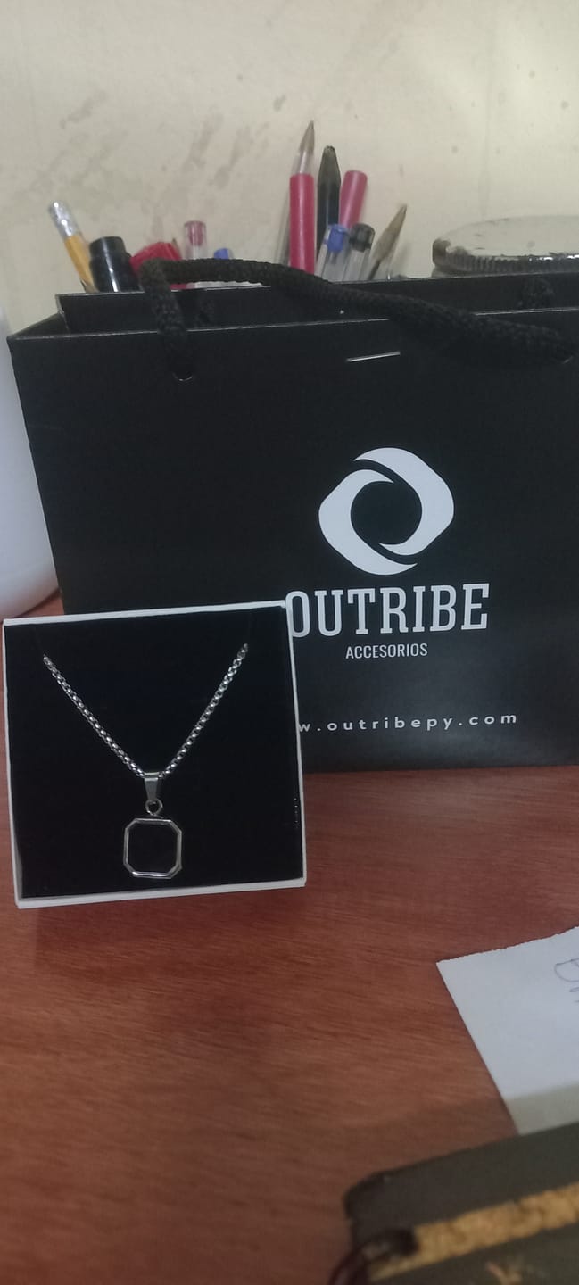 Customer photo review of COLLAR PRESTIGE ONIX
