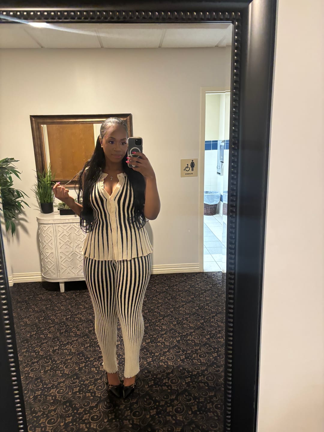 Customer photo review of "OPTIC ILLUSION" KNIT SET