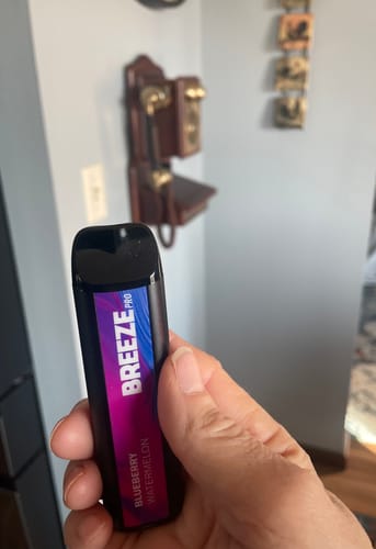 Customer photo review of Breeze Pro Disposable Vape