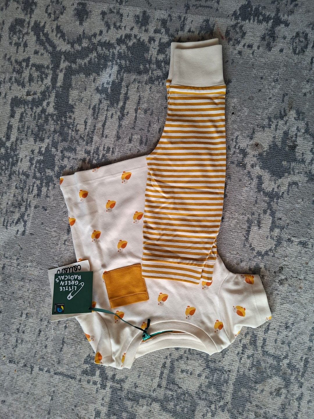 Customer photo review of Little Ducks Organic T-Shirt & Jogger Playset