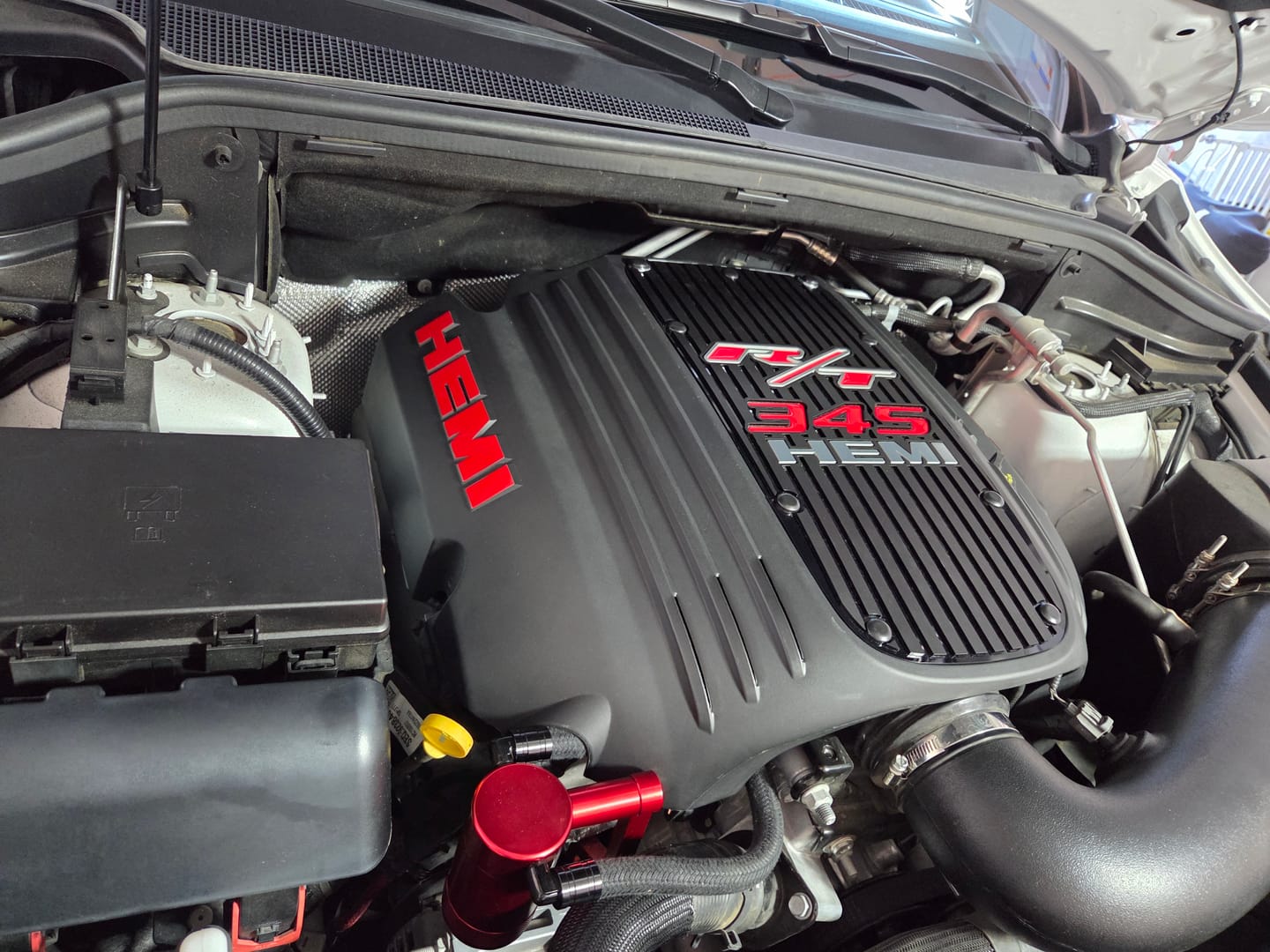 Customer photo review of R/T 345 HEMI Engine Cover Inlay