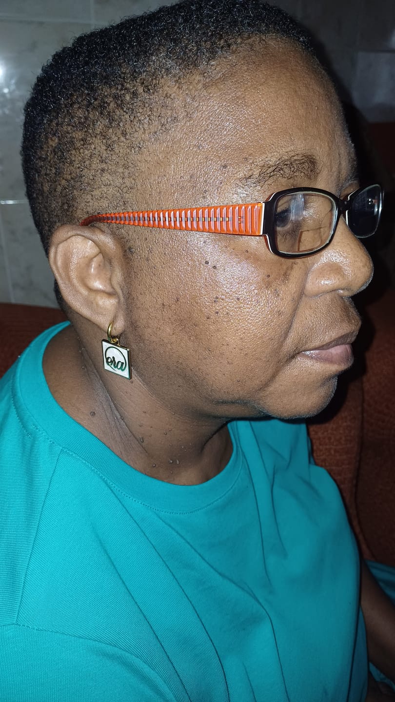 Customer photo review of Gold Pearl Square Drop Earring