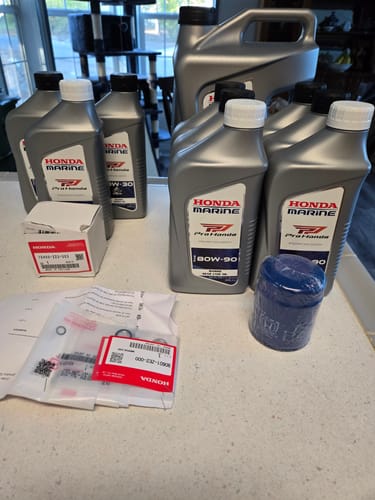 Customer photo review of Honda Marine Oil SAE 10W-30 (Quart)