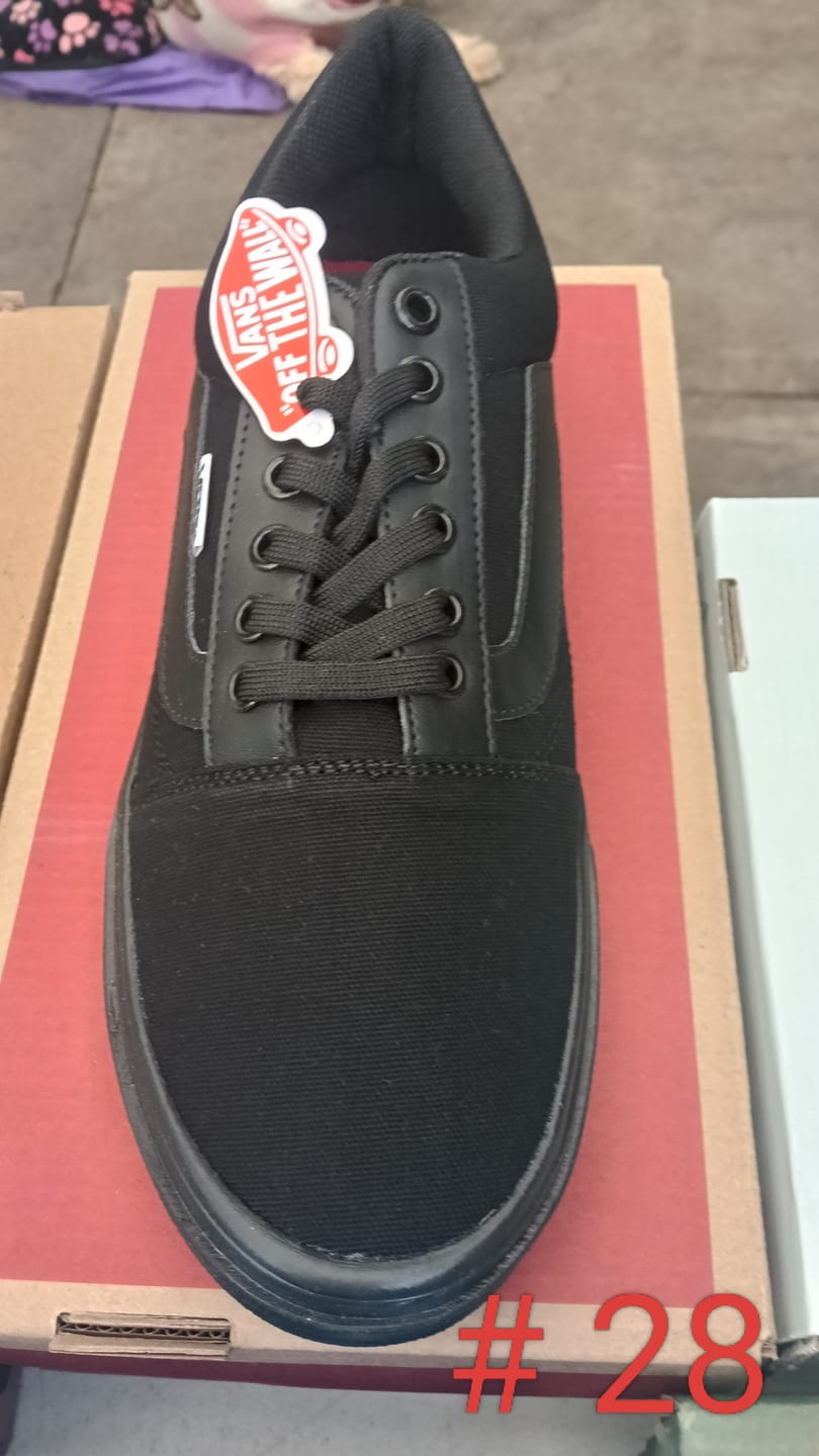 Customer photo review of Tenis 175 Choclo Negro Total