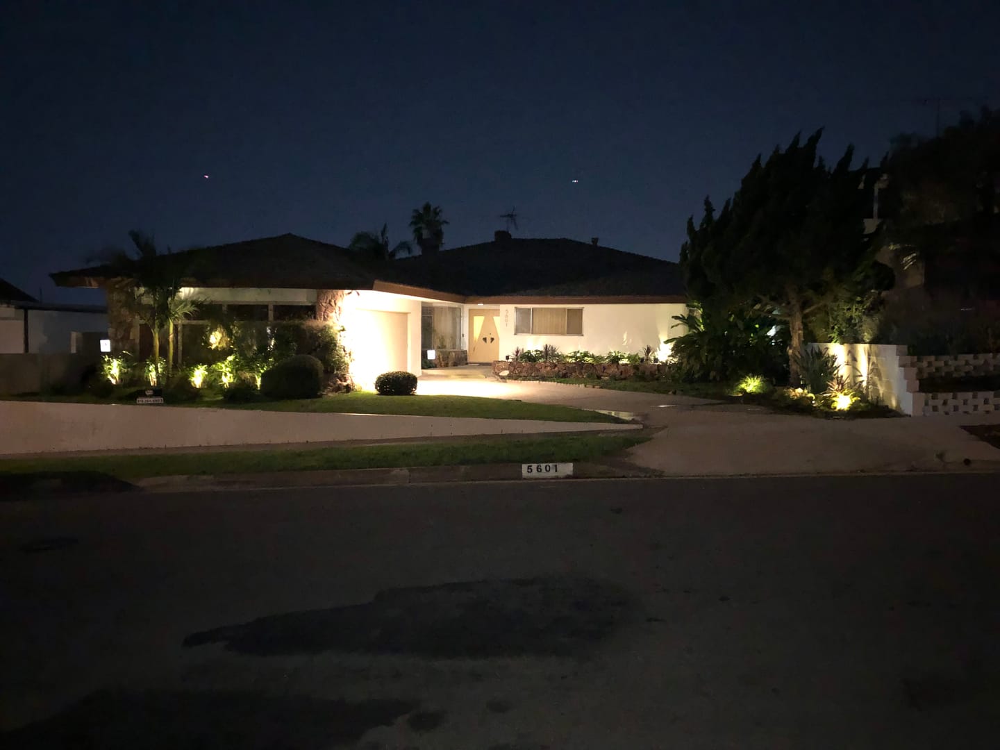 Customer photo review of TSUN Warm White Solar Spot Lights with Separate