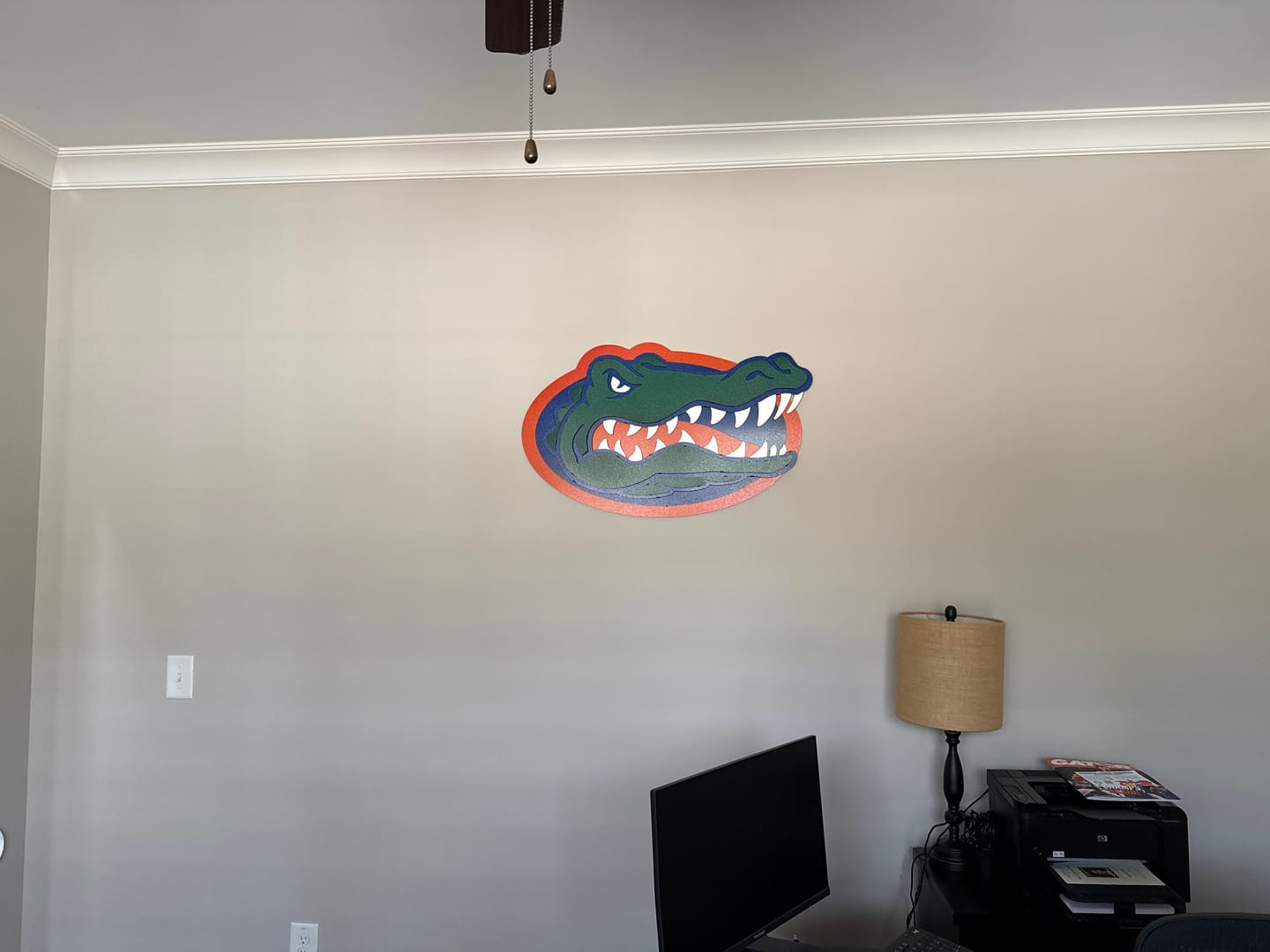 Customer photo review of Florida Gators "GATOR HEAD"  3D Vintage Metal Wall Art
