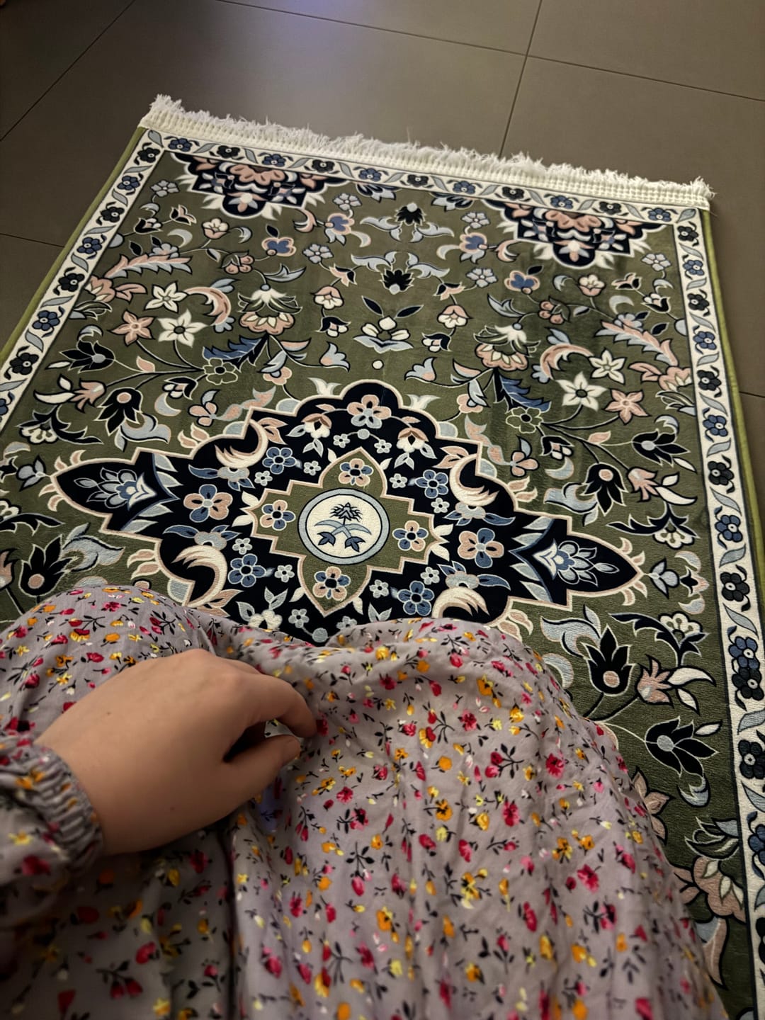 Customer photo review of Masjid-e-Nabawi Mosque Padded Prayer Mat