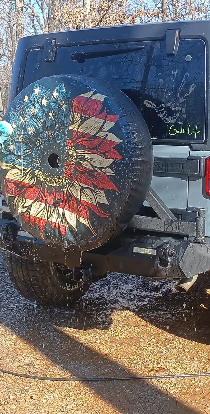 Customer photo review of Vintage American Sunflower Spare Tire Cover LT11