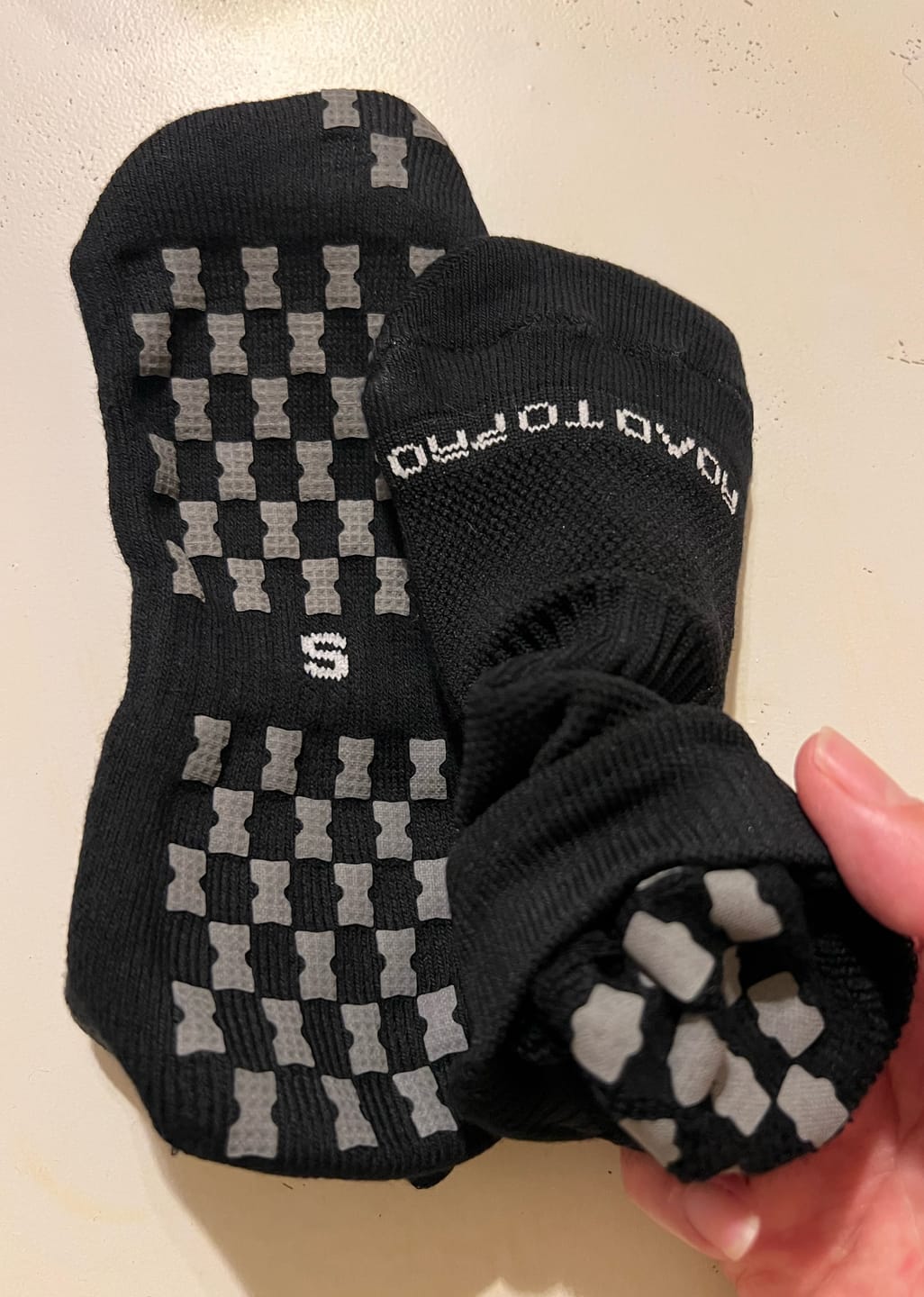 Customer photo review of NEW! RTP ULTRAGRIP V2 Dual sided Non-slip Technology Ankle Socks