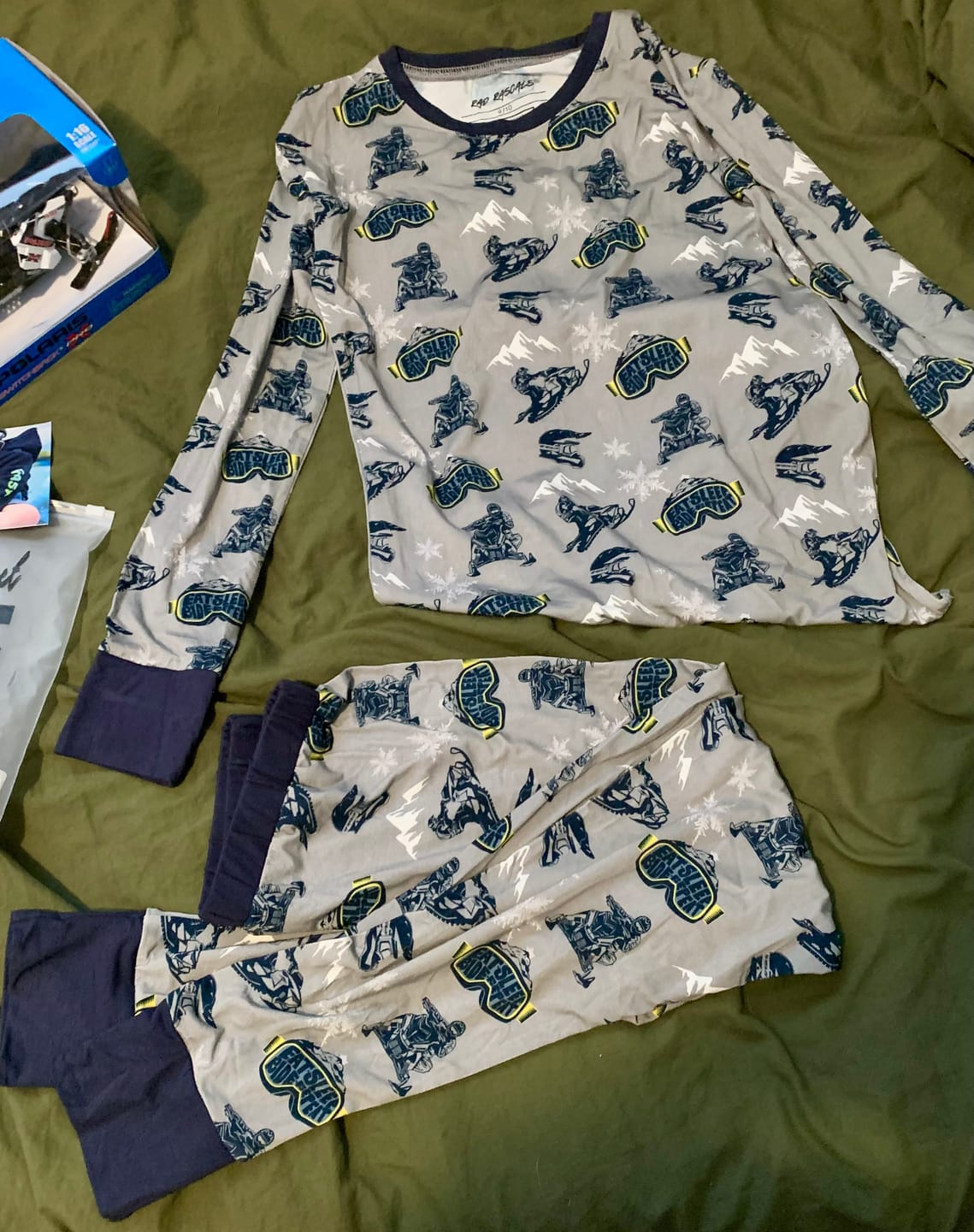 Customer photo review of Whiteout Crew - Bamboo Jammies