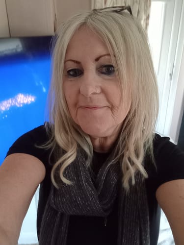 Customer photo review of Face Framing Layers / Clip In Extensions / Human Hair / 14 inches / 15 grams