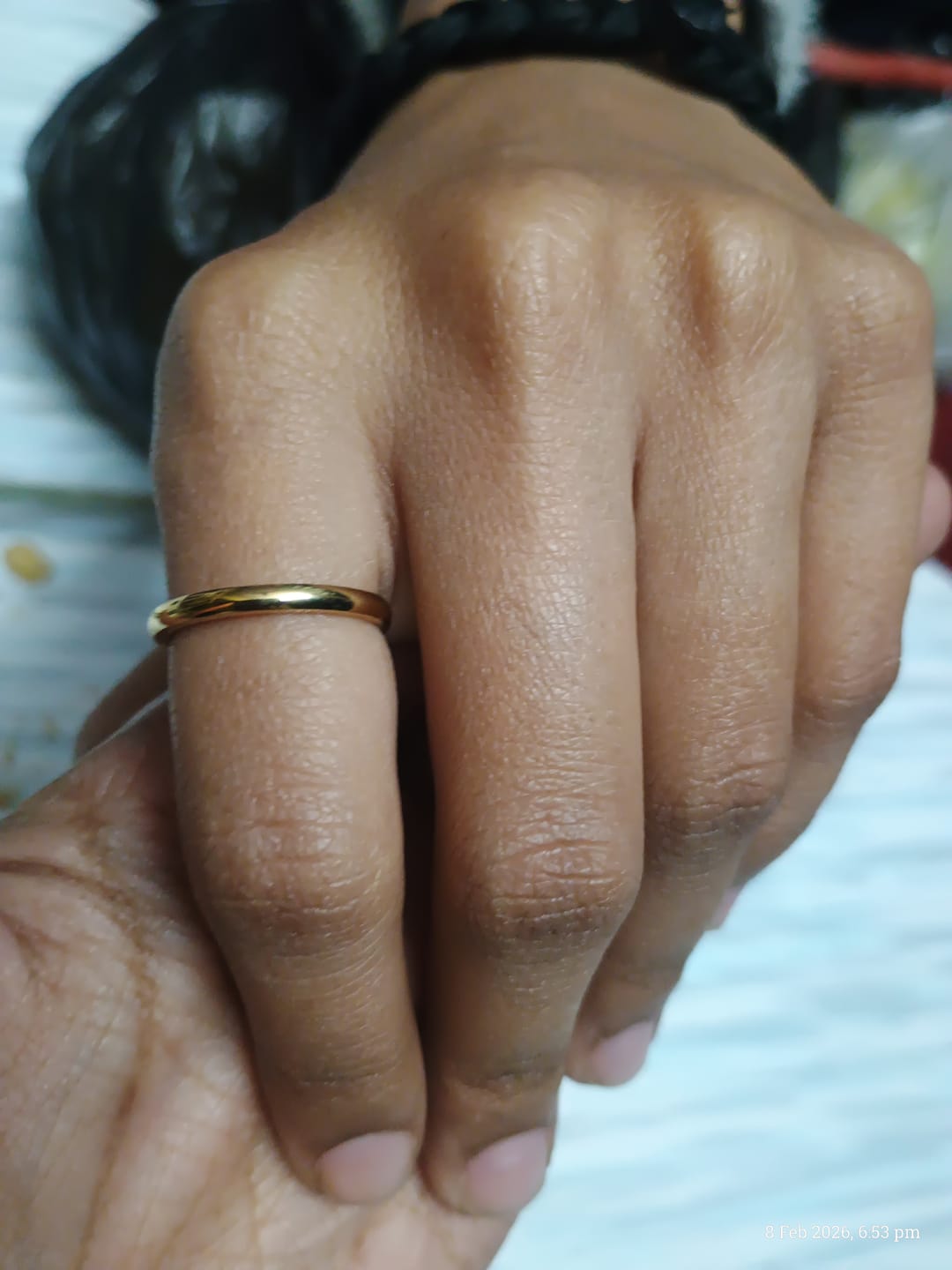 Customer photo review of Sole Aura Minimal Gold Band