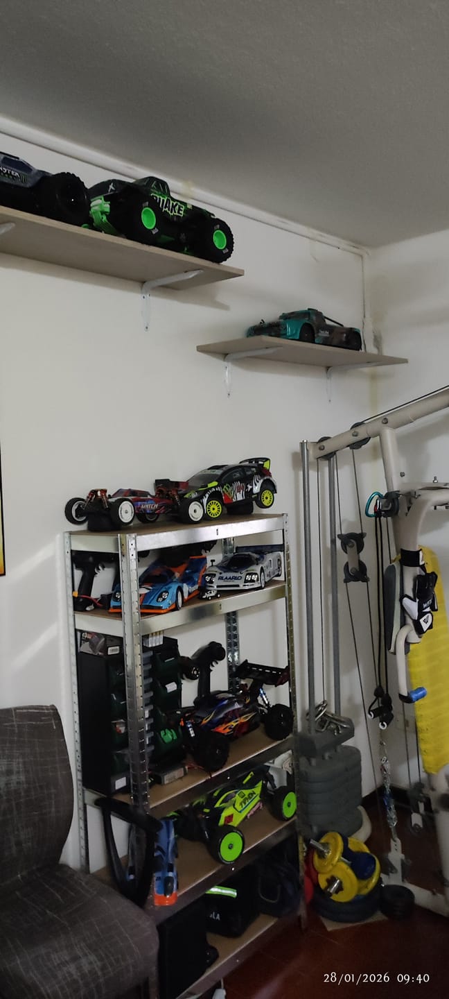 Customer photo review of Rlaarlo 1/10 Carbon Fiber Brushless RTR On-Road Cars, Supercar,AK-787