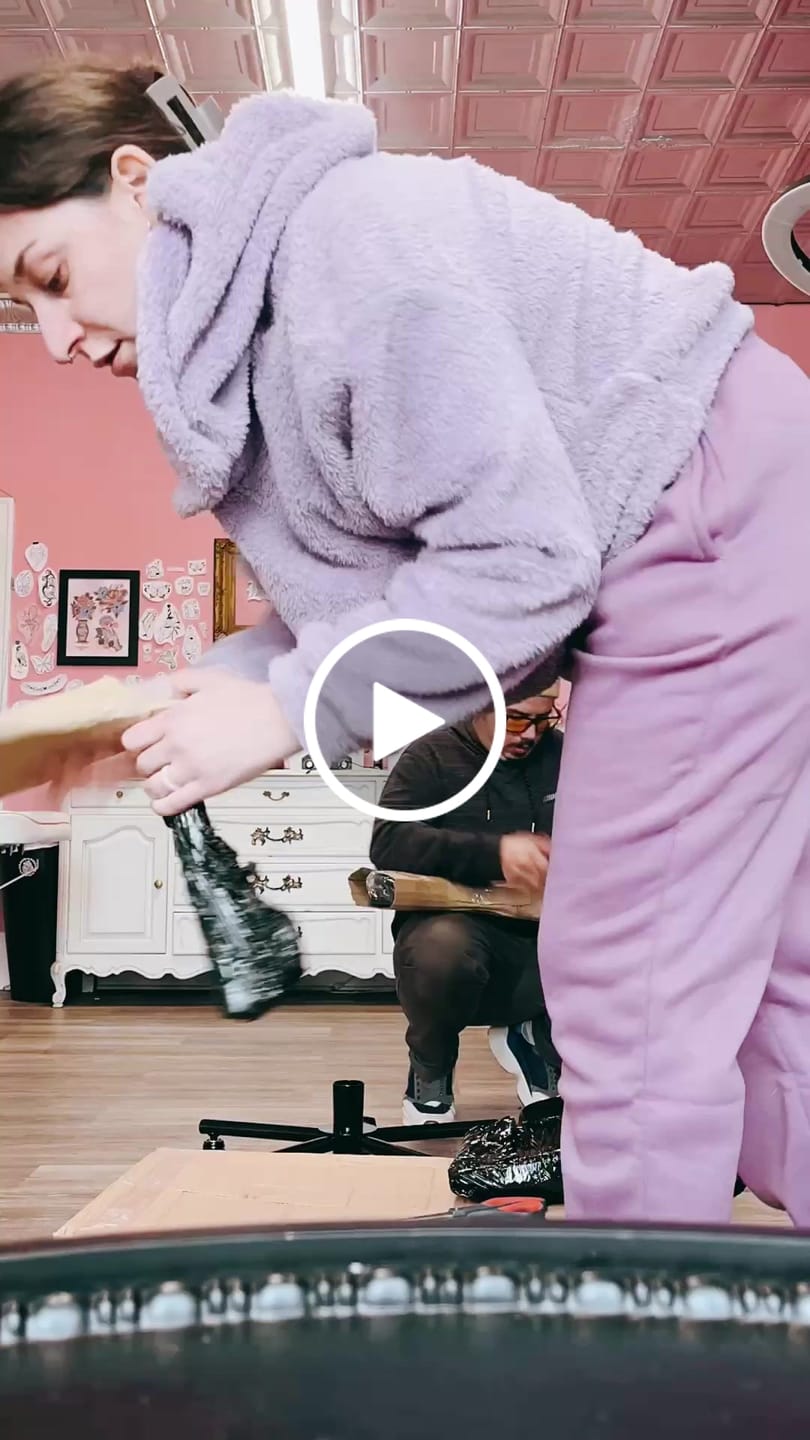 Customer video review of Tattoo Artist Chair V3