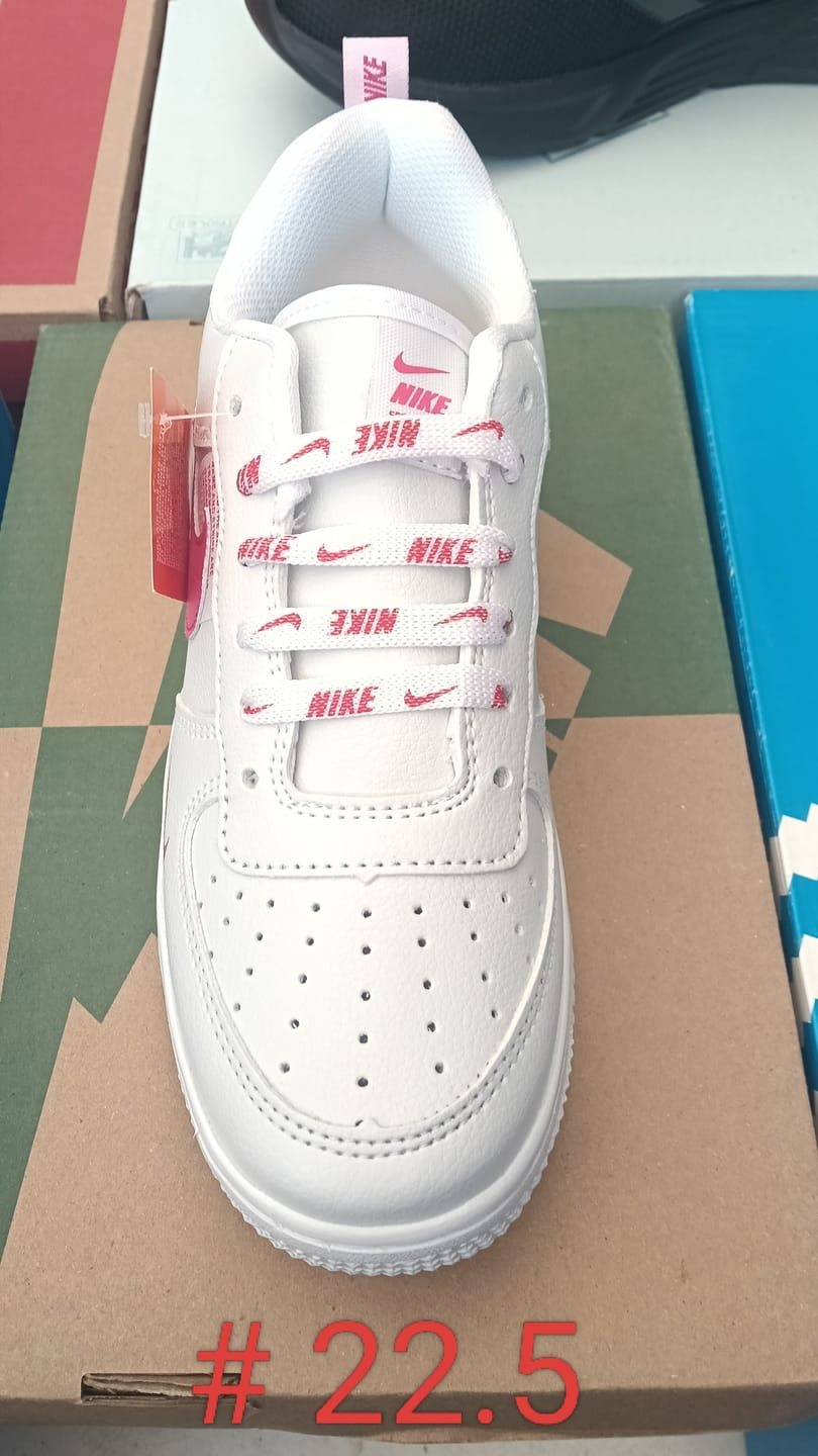 Customer photo review of Tenis 275 Blanco Fiusha