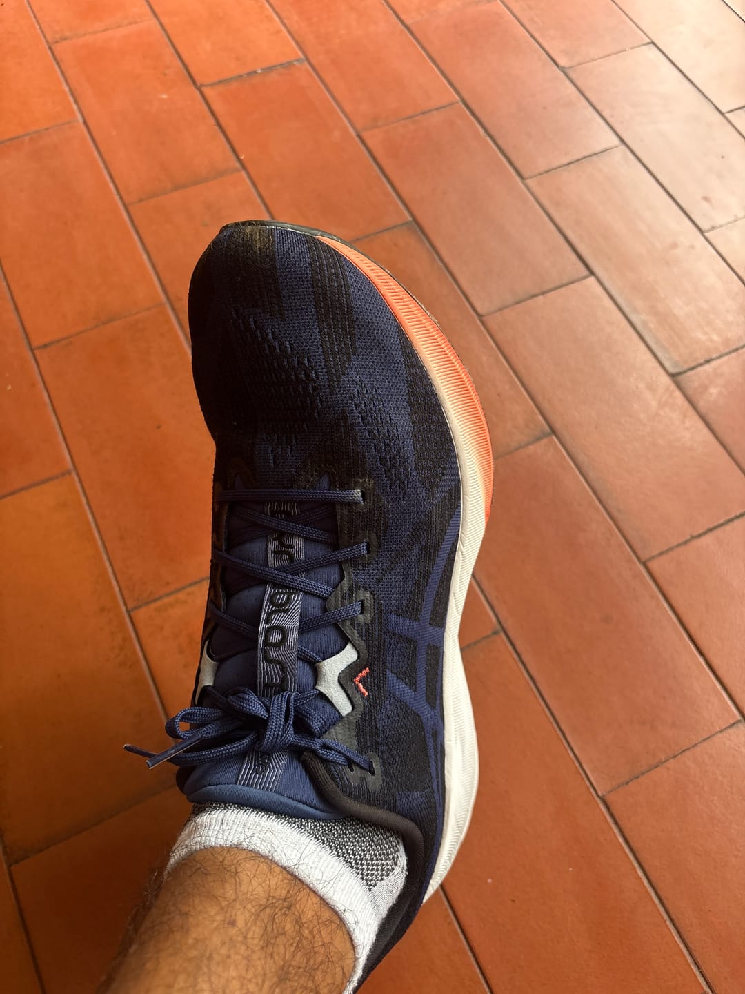 Customer photo review of Asics Dynablast 5 Hombre Indigo Blue Black