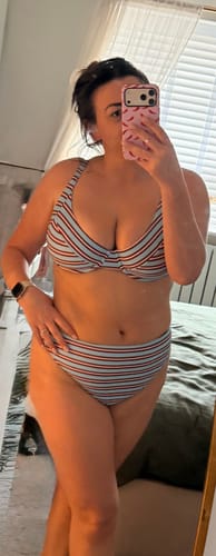 Customer photo review of Lily Underwire Top - Island Stripe