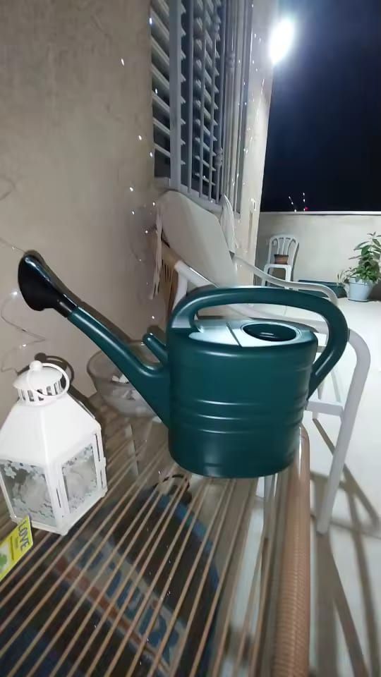 Customer photo review of Garten-Gießkanne 5L mit Brausekopf & langem Ausguss